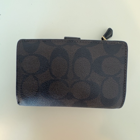 NWOT Coach Billfold Wallet - Picture 2 of 5